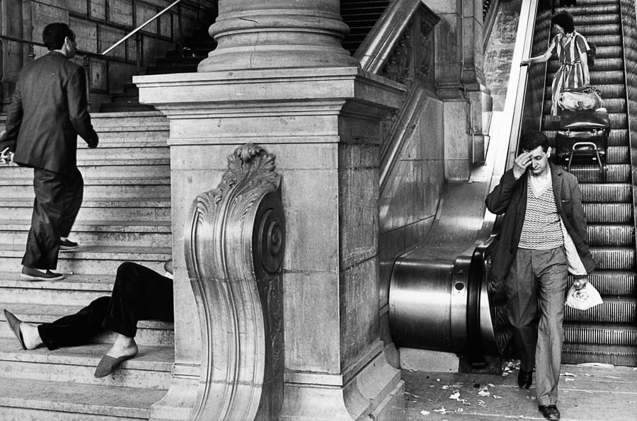 Gare Saint-Lazare, 1982 - Marc Riboud